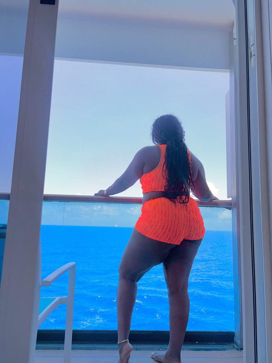 🧡 Bree 💙 Queen Gator 🐊 🍀 🏴☠️ tweet media