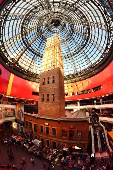 the_kimhun's tweet photo. นายทุนไทยมันไม่มีหัวคิด เงินเค้า แต่เราขอเสือก ถ้าใครเคยมา Melbourne จะต้องเคยมาห้าง Melbourne Central นฝแน่นอน(อยู่ตรงข้ามหอสมุด) และต้องแวะถ่ายรูปกับตึกเก่าหลังนี้ที่มีโดมครอบทับ นี่คือการเก็บรักษา heritage buidling ไว้ได้อย่างลงตัวจนกลายเป็นจุด iconic ดึงดูด นทท อีกจุดนึงไปเลย https://t.co/N2OCxxmZ58