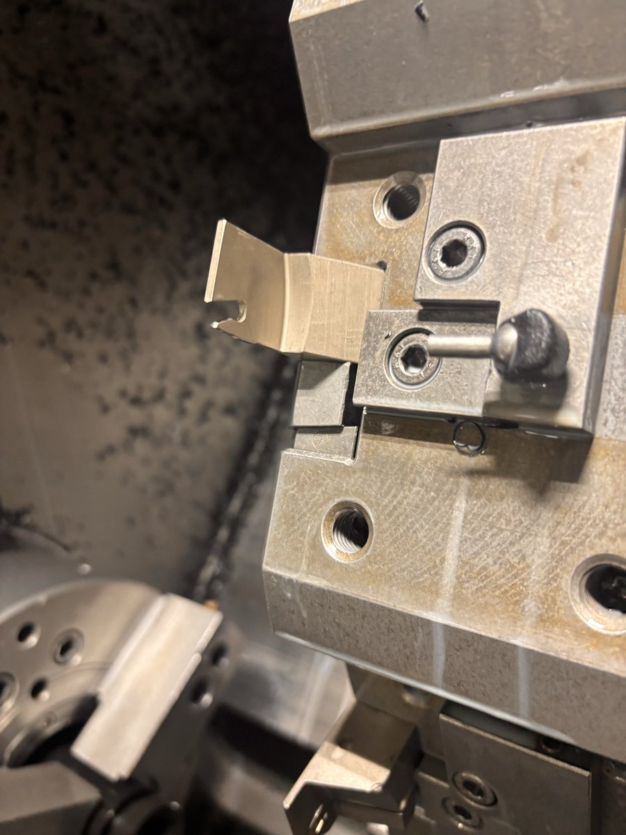 Thatoneidot2's tweet photo. Hm yes, parting tool appears to me missing https://t.co/HdvAROph6A
