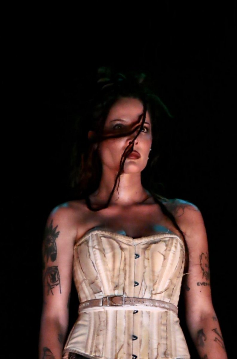 gorgeoushag's tweet photo. Pics of halsey i can't stop thinking about https://t.co/QIWr96nyFk