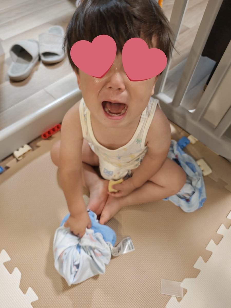 papavtu's tweet photo. お気に入りのドラクエスライムぴぴぴパジャマ脱がされて号泣しながらパンケーキ食べてる息子マジで愛しい♥

愛おしい
愛くるしい https://t.co/iFpQBGpemQ
