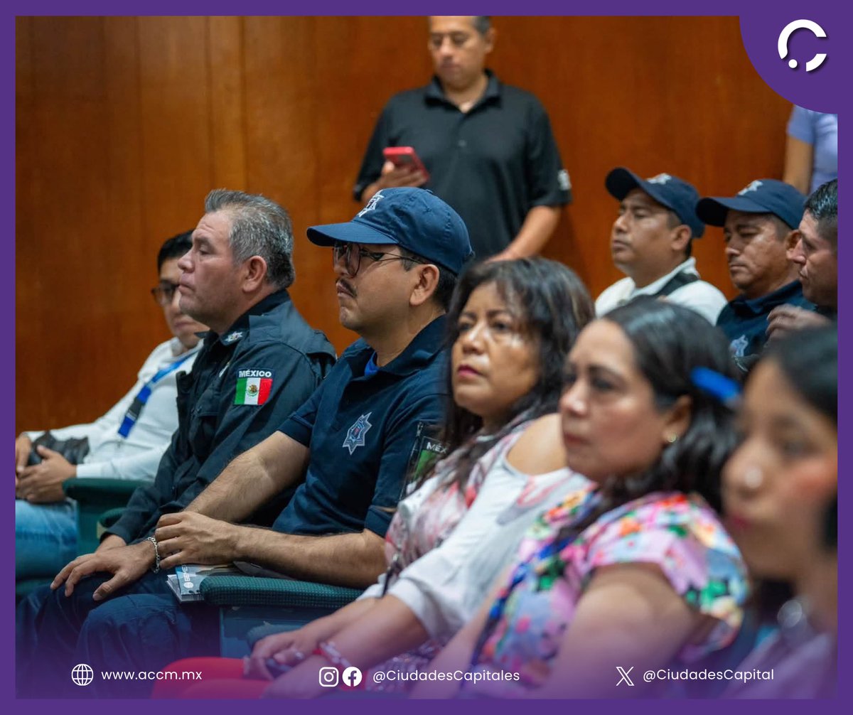 CiudadesCapital's tweet photo. 💜 En #Chilpancingo, el Presidente Municipal @DrGustavoAH fortalece la atención con perspectiva de género mediante la capacitación del personal operativo.

#ExperienciasQueNosHacenMásFuertes
Atte: @javierdiazglz, Presidente Municipal de Saltillo y de la #ACCM https://t.co/2SMoWiIBER