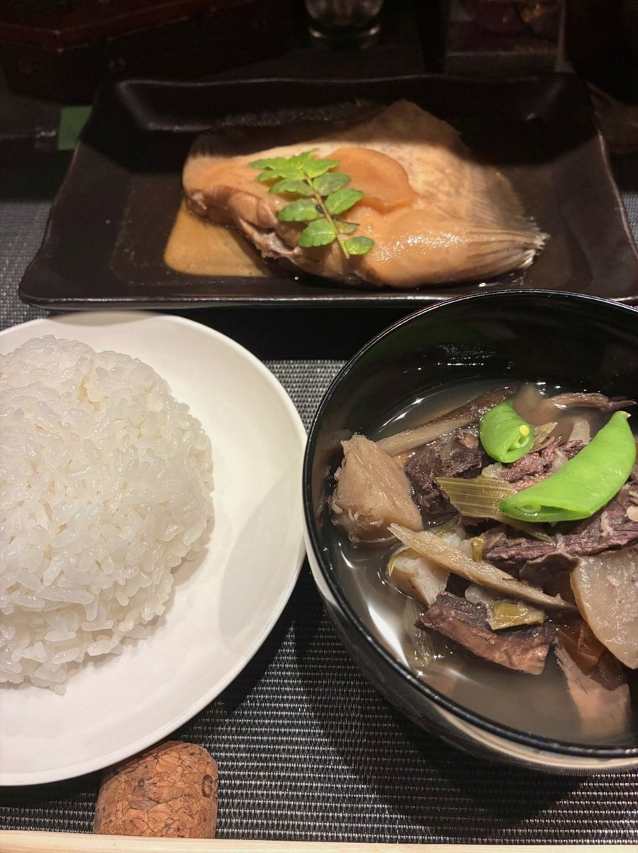 sinemmvaroll's tweet photo. こんちわー✨
起きたら半日おわってた件についてってラノベありそう
金曜日今日もよろしくお願いします🙂↕️ https://t.co/8ZIGDoIKSU