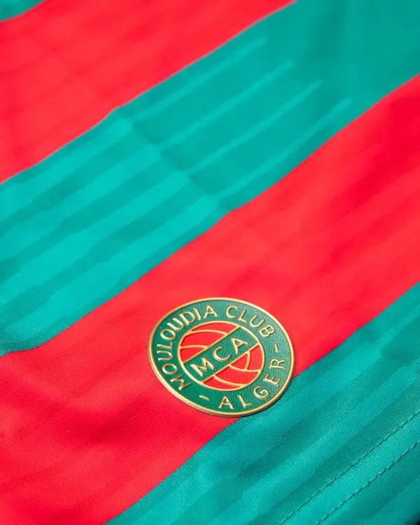 MCA_Insider's tweet photo. M. Hakim Mohamed Hadj Redjem, en votre qualité de président du Grand Mouloudia d’Alger, vous êtes dans l'obligation de réaliser un mercato digne des attentes des supporters premièrement, et du standing de la Sonatrach deuxièmement.

L’impatience de la masse mouloudéenne grandit. Plus que quelques jours avant le verdict final, c’est-à-dire soit le maintien de votre position, soit votre licenciement.

Et à M. Daoui, PDG de la Sonatrach, l’entreprise la plus importante du continent africain, le Mouloudia étant l’une des filiales de la société, et sûrement l’une de celles qui possèdent la plus grande influence et le plus grand impact, vous devez impérativement honorer le club.

Ceci est un rappel qui vous servira de dernier avertissement. 

Le peuple mouloudéen n’est ni dupe ni incapable. Il est le maître de la situation, et n’essayez surtout pas de le tester ou vous en ferez les frais, comme ceux qui étaient là avant vous.
