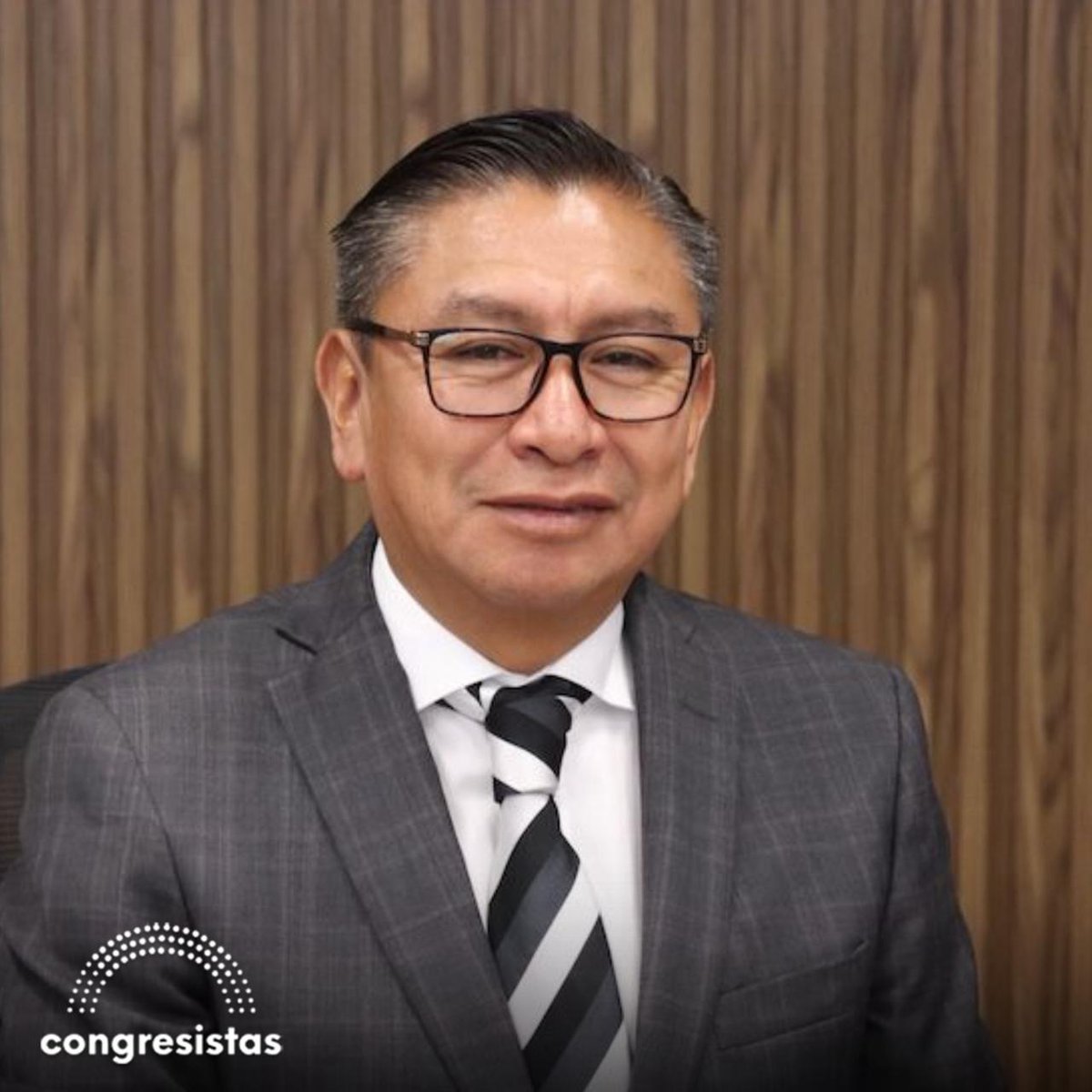 CongresistasMex's tweet photo. ¡José Luis Figueroa [@JLuis_Figueroa] el segundo mejor legislador del PT [@PTnacionalMX] a nivel nacional!

El diputado local del PT [@PTPueblaOficial] en el Congreso de Puebla [@CongresoPue] alcanza el segundo lugar con un 68.9% de aprobación, resultado que lo posiciona entre los legisladores mejor evaluados por su trabajo legislativo y cercanía con la ciudadanía en el Distrito 20 con cabecera en Puebla capital.

Nota: 📑 https://t.co/pf50MqUnZT 

Promueve iniciativas para endurecer las penas por feminicidio, fortalecer la salud mental infantil, combatir los "montadeudas" y respaldar la creación del municipio de San Francisco Totimehuacan.
