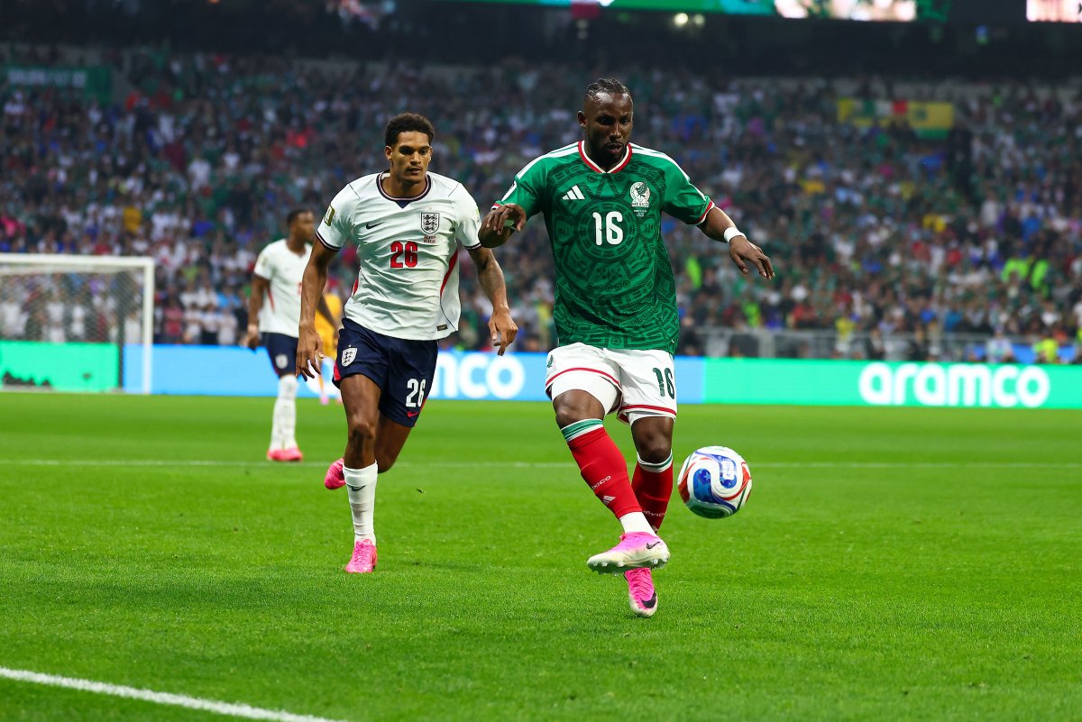 hinchadelatlas's tweet photo. Definitivamente este será el mundial donde me sentí mas representado.

Ver a @julian_quiones3 y a @Kmilovargas12 defender respectivamente a 🇲🇽 y a 🇨🇴, pero sobre todo ser determinantes para sus selecciones, y recordar todo lo que nos dieron ❤️🖤🏆🏆

Que orgullo y que privilegio. https://t.co/pC0r00RnbM