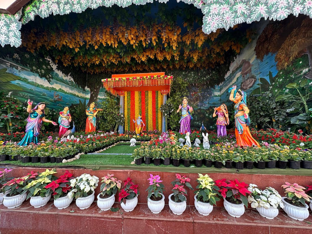 AestheticInspp's tweet photo. Prem Mandir, literally translating to the "Temple of Divine Love," is one of the most magnificent and visited spiritual complexes in India.

 Located in the sacred town of Vrindavan in the Mathura district of Uttar Pradesh, this architectural marvel is dedicated to Radha-Krishna and Sita-Ram.🦚✨