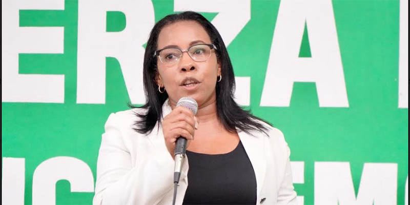 FPcomunica's tweet photo. #FPComunica |

@AlexandrapenaRD llama a fortalecer la unidad partidaria durante juramentación de la Seccional de Long Island de la FP

📍: Long Island, Nueva York. https://t.co/LAiRFCCrfl