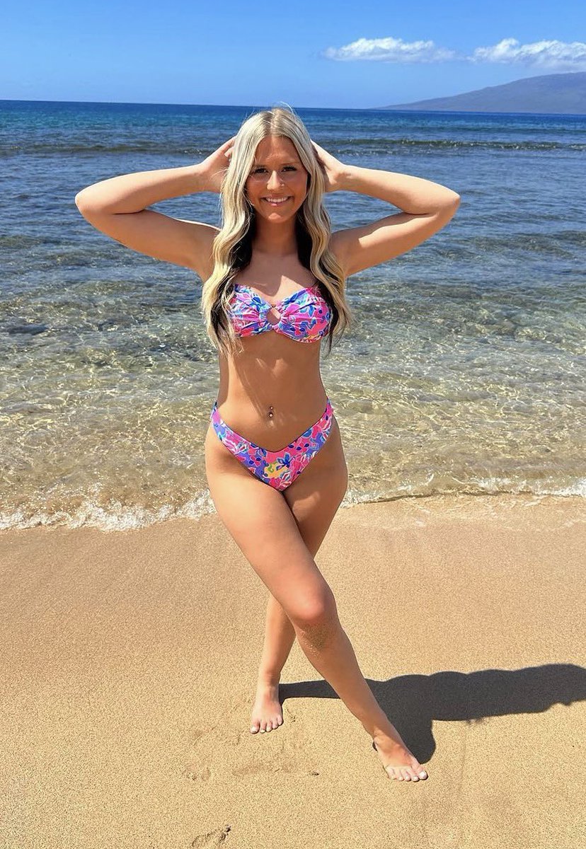 youurweakness10's tweet photo. super tight blonde bop
#bop #bopper #slut https://t.co/KccklOcCLz
