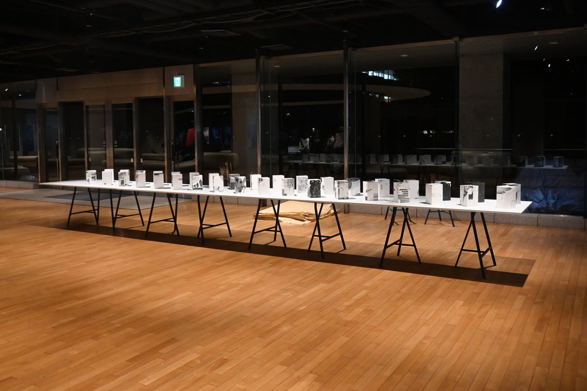 starpotatow's tweet photo. SA（指導補助）として参加したタイポグラフィ研究aの授業展示が行われています！武蔵美ゼロスペにて7/13まで。メインビジュアルがユキエカラー https://t.co/AQoGNpCQ30