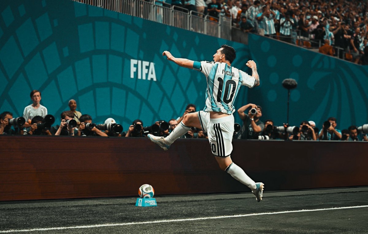Hasony23's tweet photo. هارد لكم أخواننا المصريين 🇪🇬👏🏻

•#Eygep | #Messi | #Argentina       
• #FIFAWorldCup2026 | https://t.co/3MKTPRruet