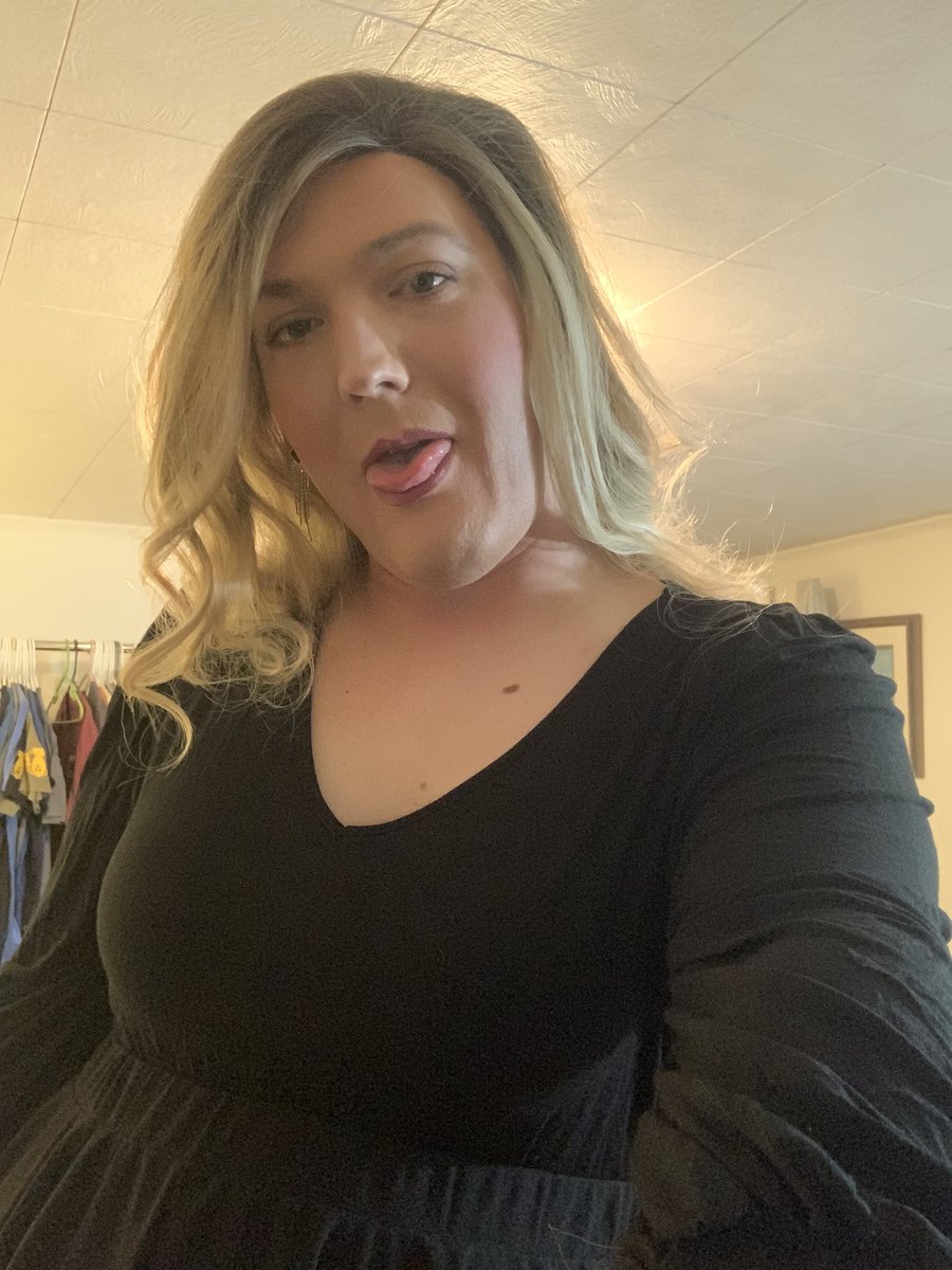 Amanda_Luv98's tweet photo. What’s happening after I send you these?
#crossdress #sissylife #femme https://t.co/IMbDcZ7e7T