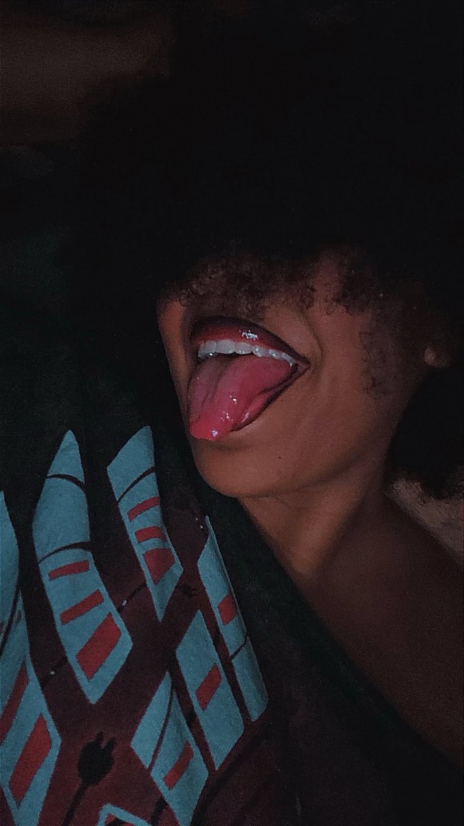_pxppyn0irr_'s tweet photo. @sensual_xsplash >:p https://t.co/yT3GhJ7unu