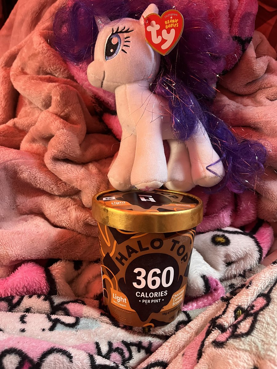 boylovur's tweet photo. Omad 360 cal <3 ft rarity !! Halo top my beloved my favorite thing in the world…

Gifted by @H3llishButler 🩷 https://t.co/d01KjMxFzI