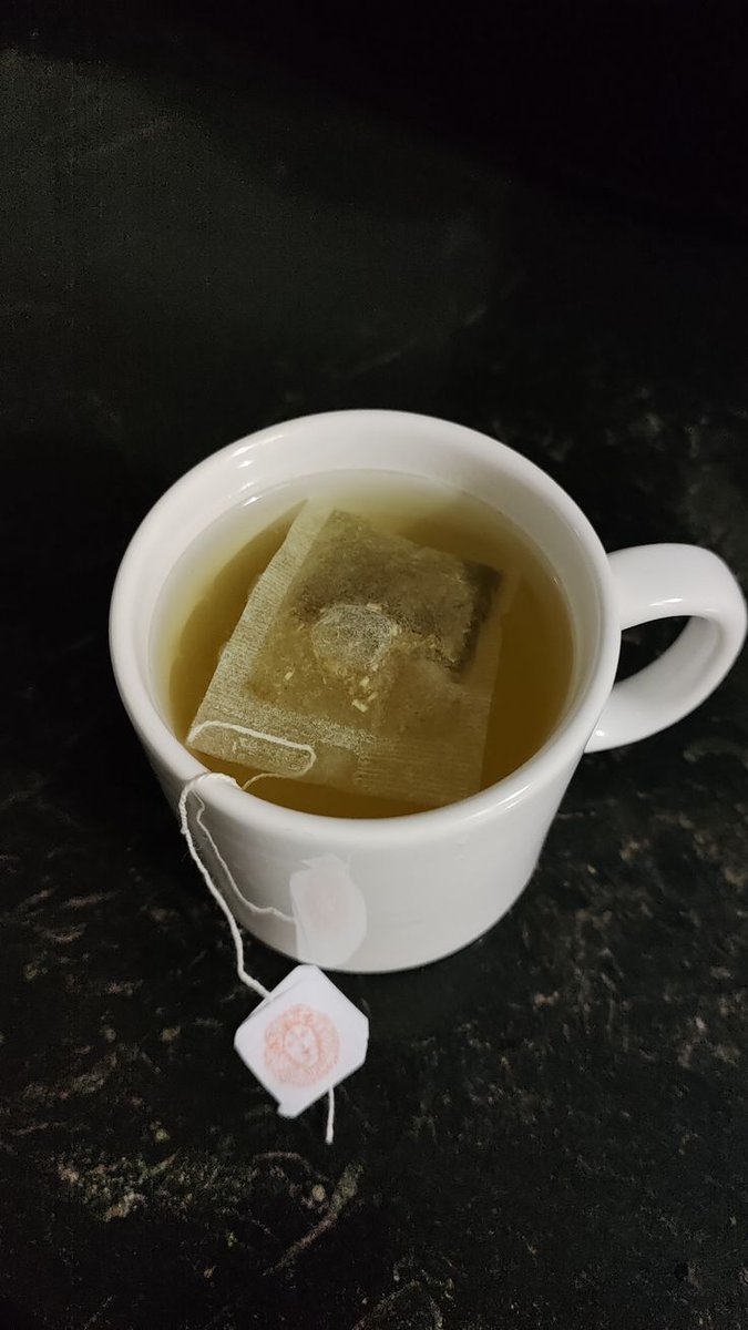 newusof's tweet photo. ALIMENTOS QUE TE AYUDARÁN A DORMIR MEJOR

1. Té de manzanilla https://t.co/28fjcQCIjP