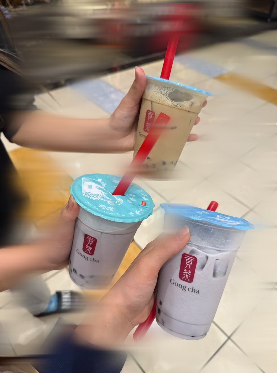 123sembokuten's tweet photo. おはようございます！まよです♡
休みの日に友達とゴンチャ飲んで夜はドバイチョコ食べました～😋

まよはタロミルクが大好きです♡
皆さんオススメなので飲んで見てください！
ドバイチョコも美味しすぎました✨

本日は…
極Ｔシャツ【青】賞品入荷予定👚
ご来店お待ちしております！ https://t.co/JDrCX6MGvp