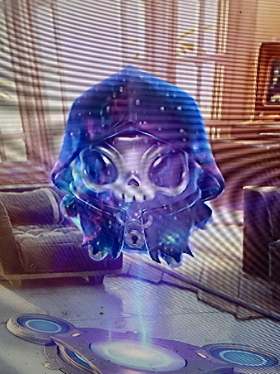 theonlyones6542's tweet photo. Trading my galaxy grim for the Gold grim https://t.co/6WYtVkkVWn