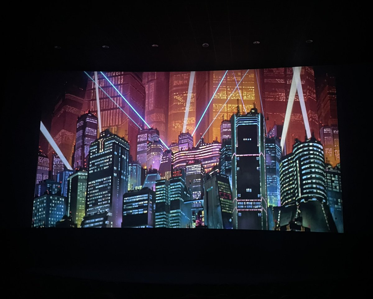 Akira_Comics's tweet photo. Esta semana hemos podido disfrutar en pantalla grande "Akira" por primera vez en muuucho tiempo.

Una obra maestra del cine que es responsable del desembarco del manganime en occidente en los años 90 y por supuesto de que estemos hoy aquí. 

La experiencia de ver Akira en cines sigue siendo inigualable 🥰