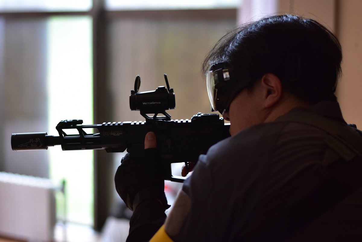 07Pantomime27's tweet photo. 先日の廃校サバゲー『カニサバ』
楽しかったー
実際の廃校つかって銃撃戦（サバゲー）！
男の子なら一回は妄想したやつだよね

帰りに食べたラッピのオムライスもおいしかったー https://t.co/ldjPh74okd