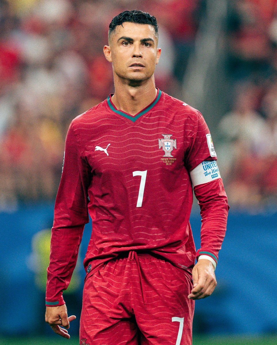 CRonaldoNews's tweet photo. ❤️✨🇵🇹 https://t.co/lRBoameG1R