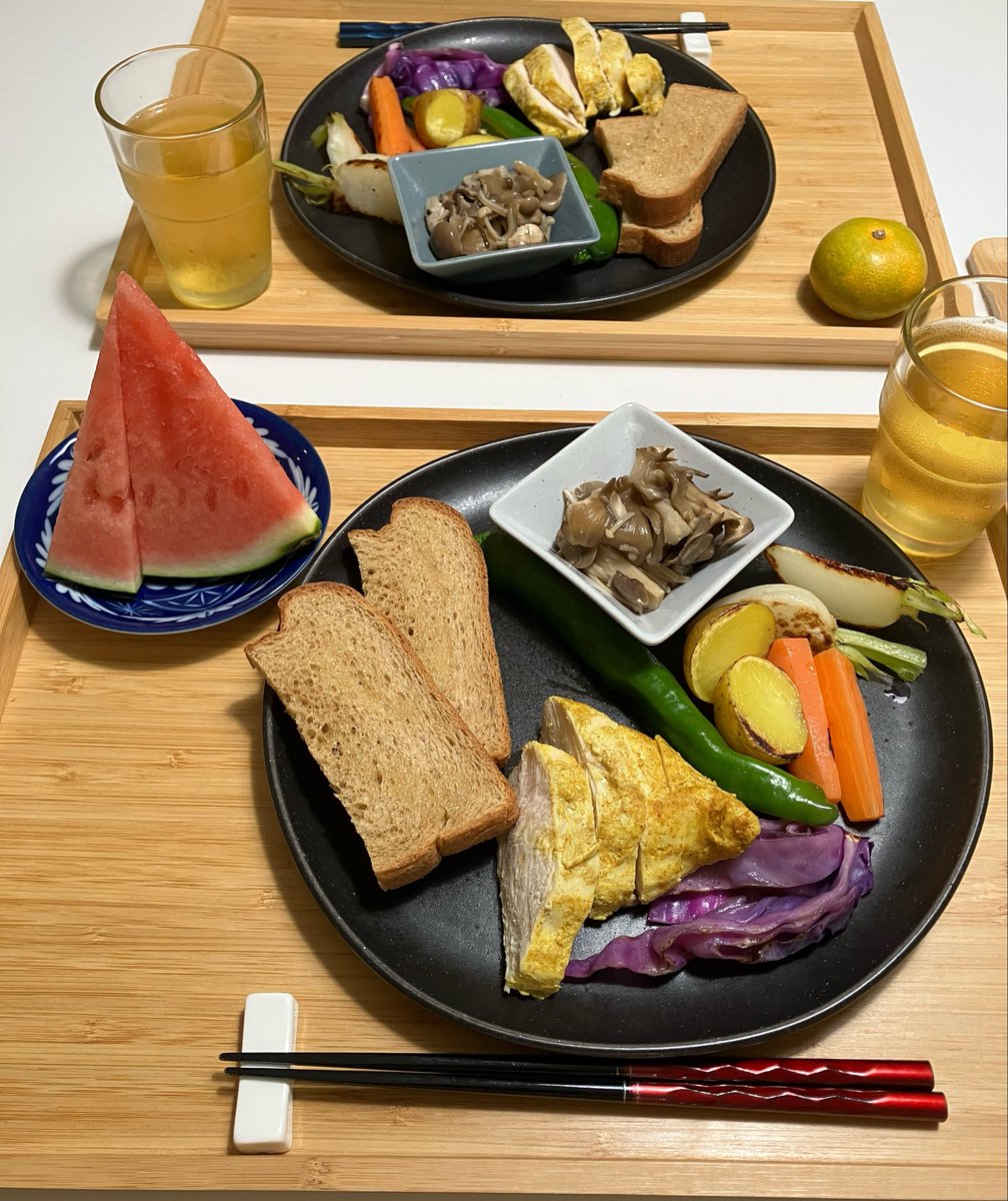 jigenryu's tweet photo. 最近のごはん

作り置きの
常備菜で
にぎやかな
食卓
盛り付けも楽し

#五行歌 https://t.co/Q8k8PoGy0Z