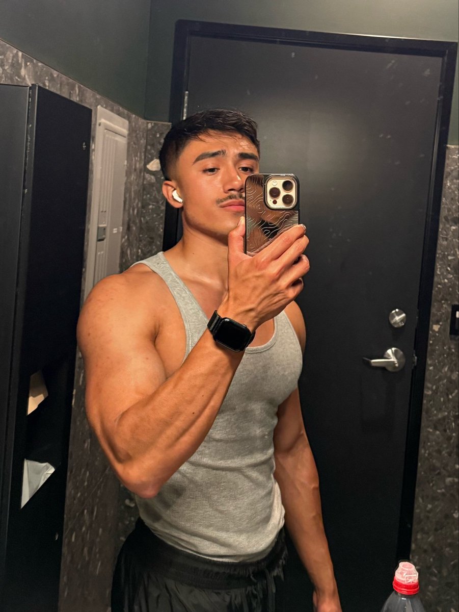 litofittt's tweet photo. Exhausted 🥱 https://t.co/xgVCA0SjGw