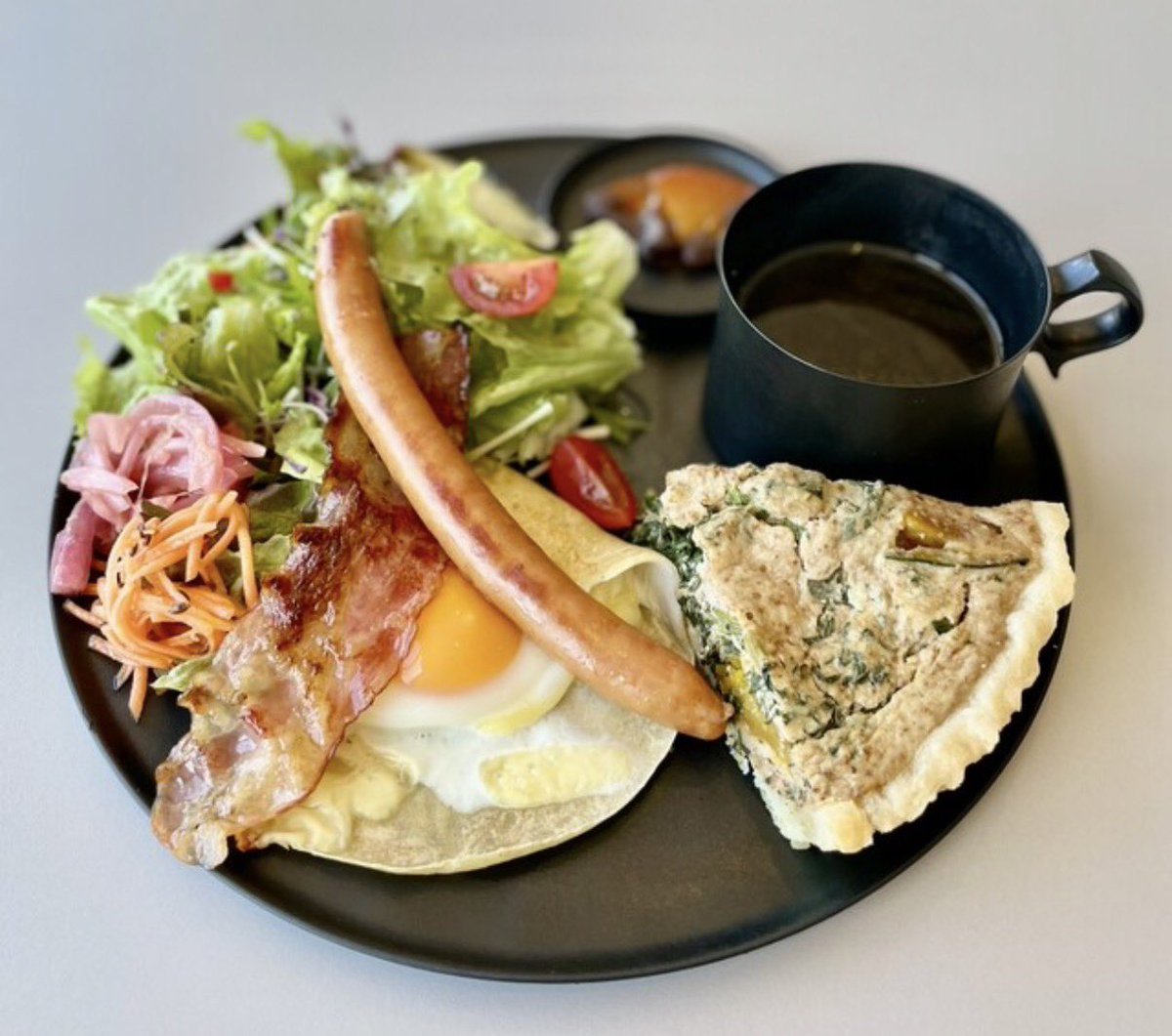 tapiokahirosi's tweet photo. 吉見町のカフェ
ogafolier
サイクルラックありますよ
食べ物もコーヒーも
とても美味しい😋
オシャレなお店 https://t.co/DRCbPxFqgS