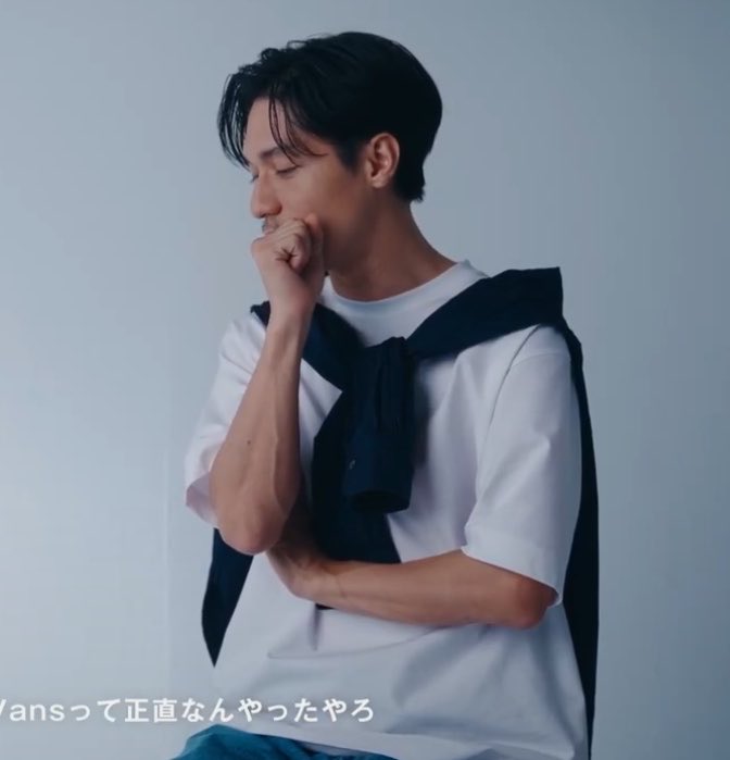 m0303_aki's tweet photo. 大人の魅力でたまんない
ナチュラルが強いぃ
キャンペーンもうれしい!
あざます😭❤️❤️❤️
vans買お🫶
#Vans
#ABCMART
#錦戸亮 https://t.co/MOzF0Z5apn