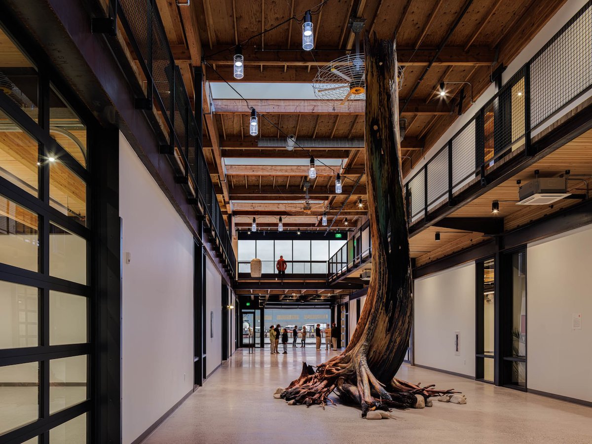 Architizer's tweet photo. #ArchitizerAwards

A windowless industrial freezer becomes a light-filled workplace through carefully placed cuts in its concrete structure.

📍 Seattle, United States
Project by: GRAHAM BABA ARCHITECTS
Photos by: Ed Sozinho
Details: https://t.co/eZD5Irbt0q https://t.co/JKYP27IN7B