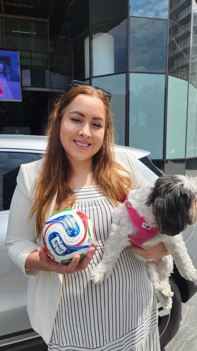 Elan_pat's tweet photo. ¡El reconocimiento a la excelencia no se detiene! 🏆⚽ 
En ELAN,seguimos aplaudiendo los golazos de nuestro equipo. 

👉 Desliza para conocer a los galardonados de hoy con su balon de coleccion. 📋 ¡Esto no termina aqui! Aun faltan mas campeones por pasar al frente ⏳ https://t.co/g19YzxX0CL
