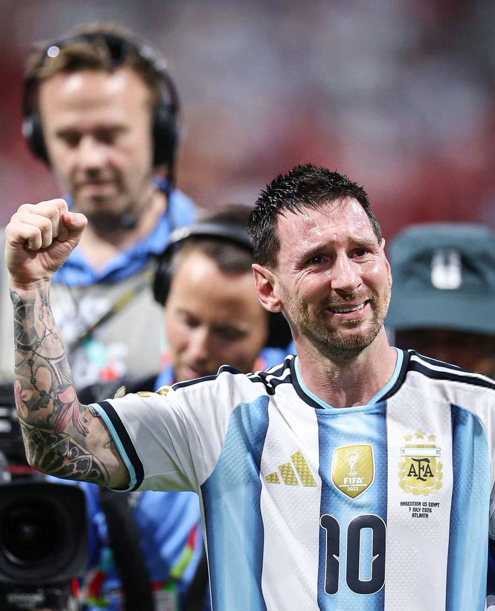 appiecule's tweet photo. Sorry, if you’ve forgotten—but I haven’t. And neither have countless others.

Back at the 2022 FIFA World Cup in Qatar, Cristiano Ronaldo fans used to say, “You’re mocking Ronaldo for sitting on the bench, but let’s see what Messi does when he reaches that age.”

Well, I think the answer is crystal clear now.

Messi is now older than Ronaldo was at the 2022 World Cup. So what did he do? He scored a hat-trick in his opening game of the tournament with three stunning goals and became the competition’s all-time leading scorer. He then scored twice against Austria, added another against Jordan to finish the group stage, produced a historic performance against Cape Verde in the Round of 32 with a sensational goal, and yesterday, in the Round of 16 against Egypt, he single-handedly led a comeback, scoring once and assisting another while everyone was already celebrating Argentina’s elimination.

Want more?

He’s competing with your new young superstar, Kylian Mbappé, and has overtaken him in the Golden Boot race—just as he once took the World Cup from him.

He’s also competing with Erling Haaland, Harry Kane, and every other world-class striker—all at the age of 39.

Meanwhile, your legend let down both his national team and his country. Even in Portugal, he has become unpopular with some teammates and sections of the fanbase, with many blaming him for the defeat because he refused to accept a place on the bench.

So perhaps it’s best not to challenge him again.

Because, quite simply, he’ll embarrass you all over again.