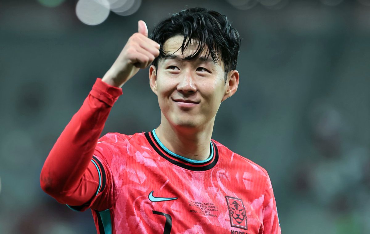 Keymong368774's tweet photo. 손흥민 

축구 국가대표 No.7. 대한민국의 자랑,
손흥민. 오늘(7.8)이 생일이다.🥳

'차박손'의 현역으로, 세계에서 뛰어다닌 수많은 장면은
지금은 판타지, 나중엔 레전드로 기억될 것.
월드컵도 수고많았습니다. 

"내 인생에 공짜로 얻어진 건 하나도 없었다." #HBD_손흥민 https://t.co/PQOB0m0wF0