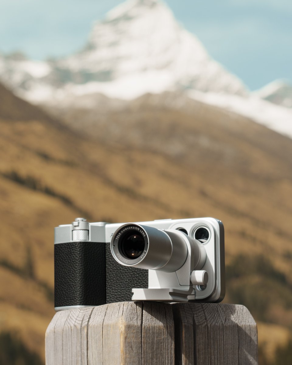 PGYTECH_global's tweet photo. RetroVa Vintage Imaging Kit reveals its quiet sophistication โ soft leather-like texture, analog-inspired markings, and a lens that catches the light just right. ๐ธ๐ฟ
๐ธ: @Louis Lee
#PGYTECH #MakeCreationEasier #RetroVa #VintageImaging #iPhonePhotography https://t.co/ybBjVol86N