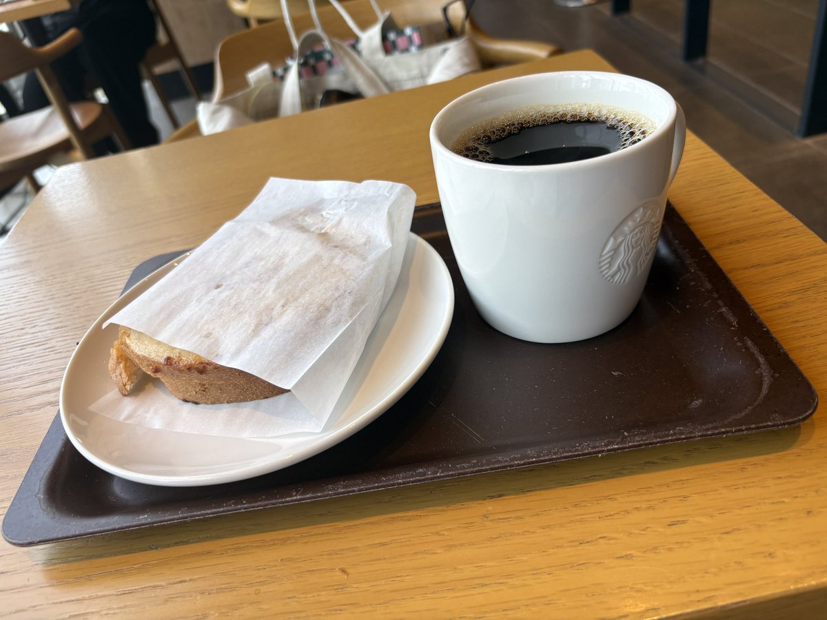 NagaoPerc's tweet photo. Tea time! https://t.co/0FfwVnU1RA