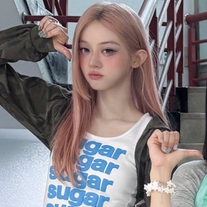 nichominju's tweet photo. jinsoul x minju #YASSSSSSSS https://t.co/DdfcojvnZy