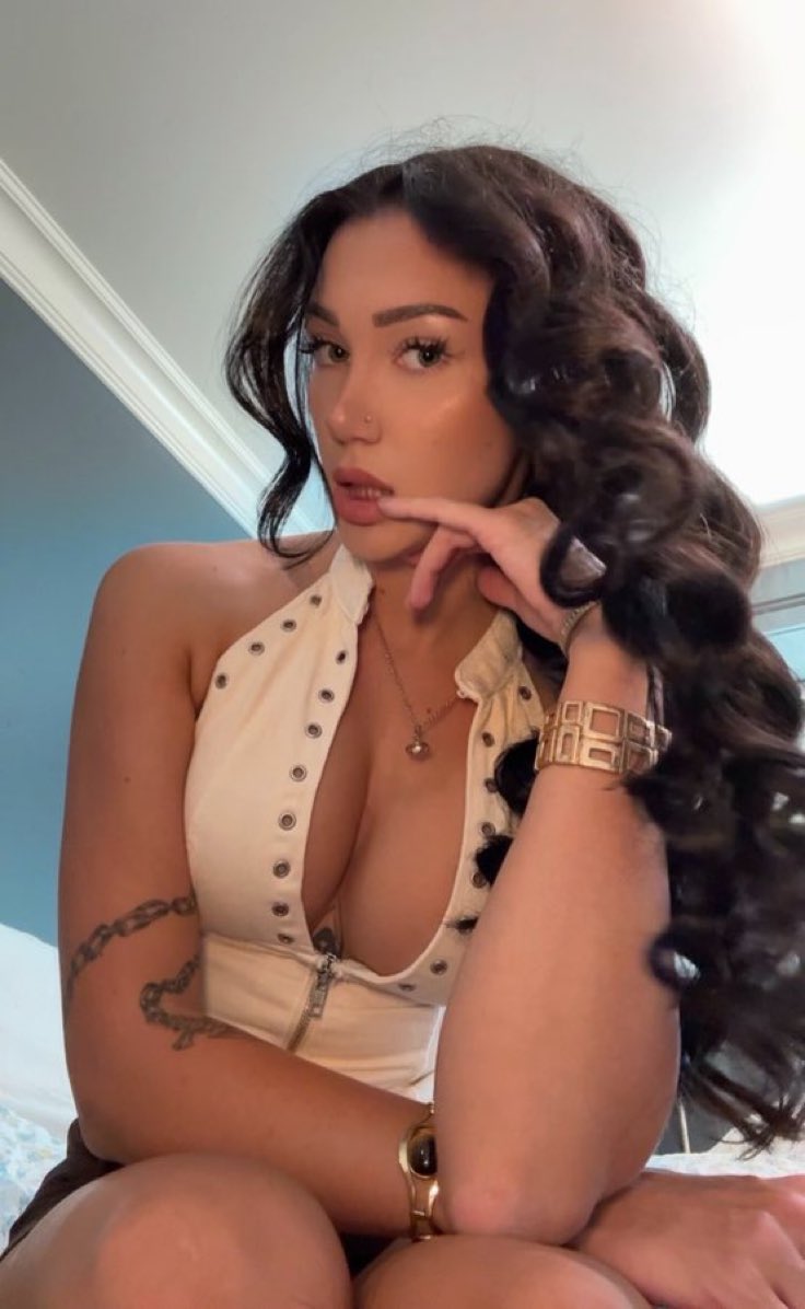 CatfishMomp9's tweet photo. Daddy is online for some late night drains💸

Forcedintox, debt, bm, humiliation tasks, censors, whatever you losers want

DADDY HAS IT ALL😈 

Let my scamcock go deep in that wallet🥵

catfish findom
#wankbattle #gooner #porn #wankchat #wank #goon
#paypig https://t.co/m4aTyybjvE