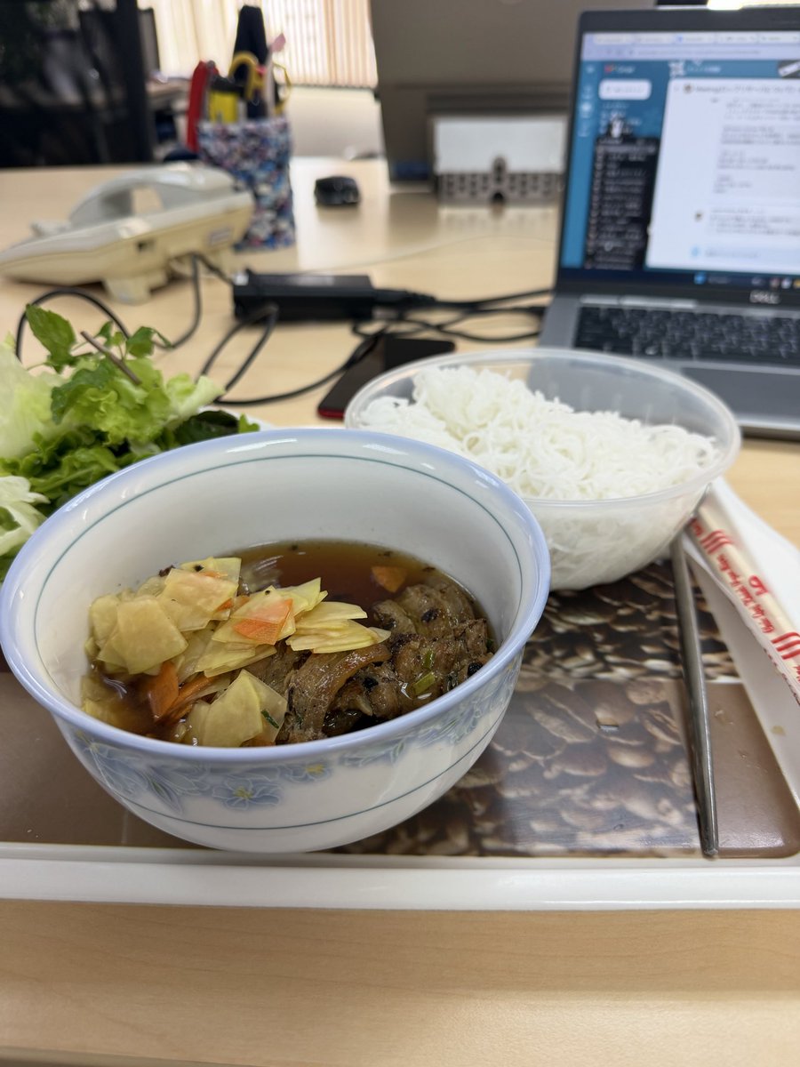 hsv9999's tweet photo. ベトナム🇻🇳ご飯美味しい😋 https://t.co/3pBw3ztCjm