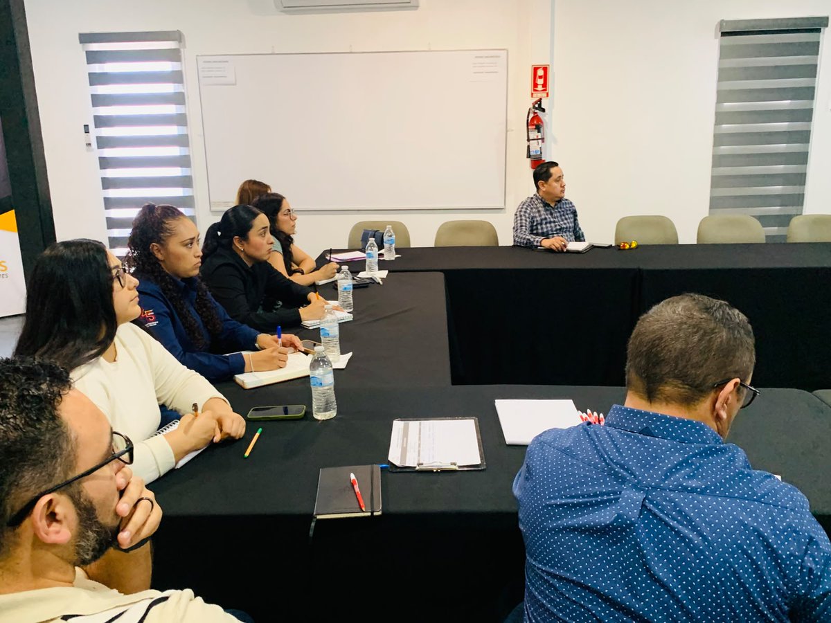 CanadeviBCN's tweet photo. 🏗️ En CANADEVI Baja California impulsamos la capacitación del sector vivienda con el curso “SIROC: Antecedentes y Obligaciones para Desarrollos y Proyectos”, impartido por la L.C. Andrea Juárez.

Seguimos fortaleciendo la profesionalización del sector.

#SIROC #SectorVivienda https://t.co/w3QoBHFqbt