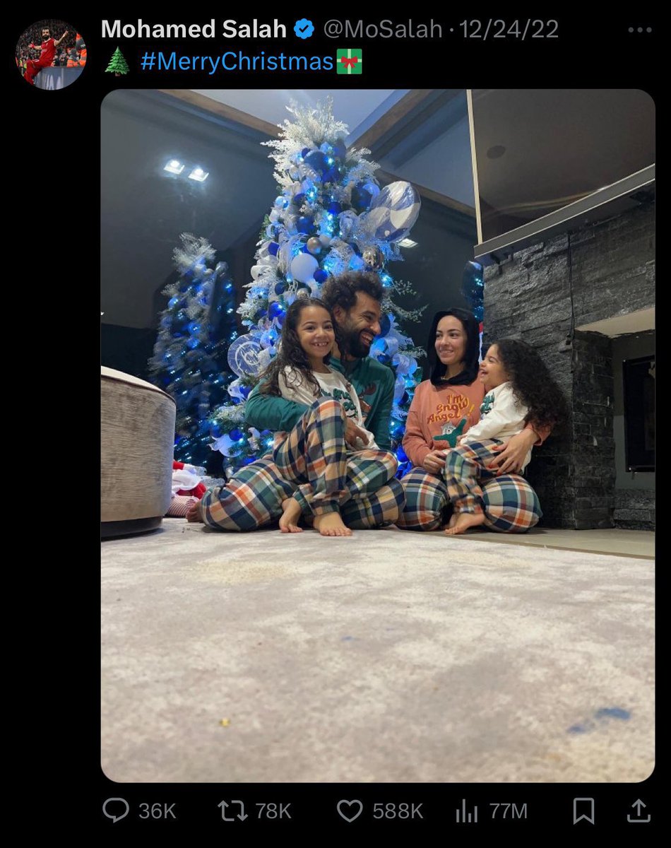 OOCprogresismo2's tweet photo. 🇪🇬 Las publicaciones de Mohamed Salah celebrando la Navidad con su familia, por las que recibió amenazas de muerte de musulmanes. https://t.co/lu5yccWEXO