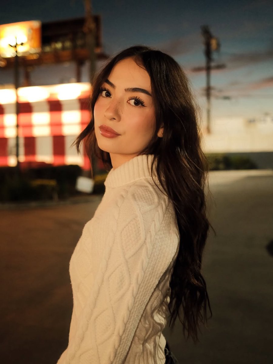 SakurasFans's tweet photo. prettiest in the world https://t.co/cKap0R1RQM