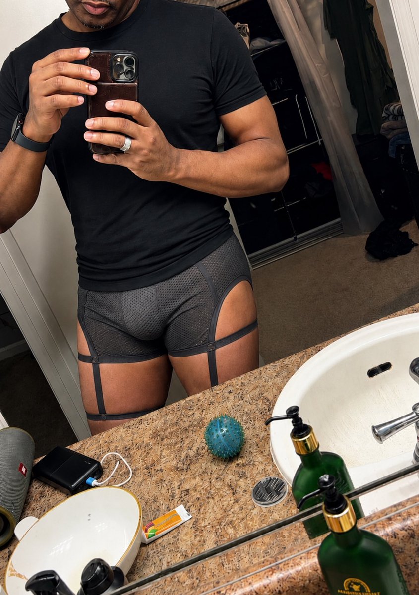 dememphis38115's tweet photo. Nashville hmu looking to chill and hangout!! Where the tops ๐ค ๐๐ฐ๐ฅ#nash, #link #host #ibttm https://t.co/K0bfVV2B7H