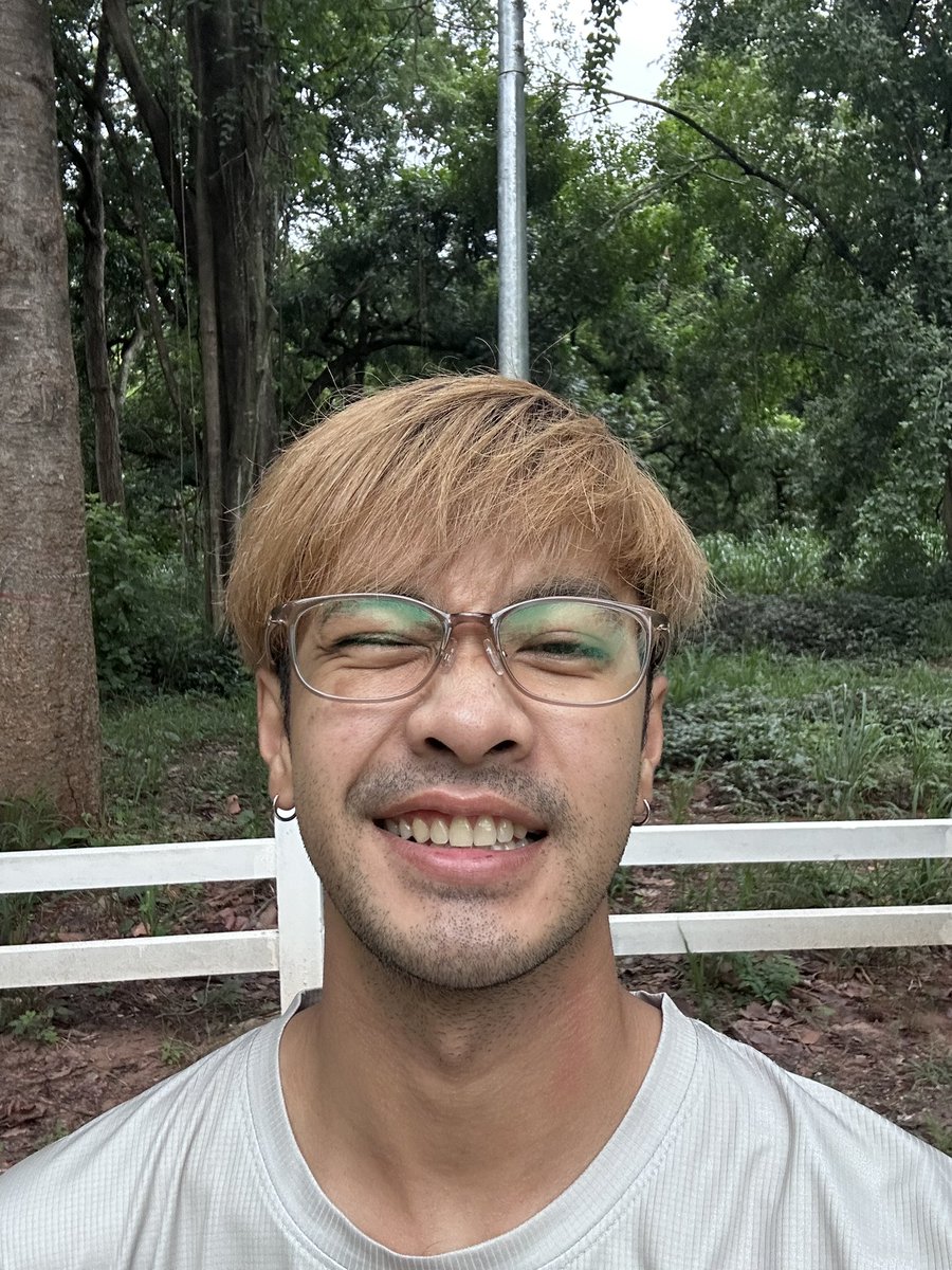 phutsx's tweet photo. สึสดีวันพุธ… หายไปหลายวัน เหนื่อยกับติ๊กฟ้าแล้วครับ ติดแดงตลอดเลย https://t.co/EOiHCAMpOP
