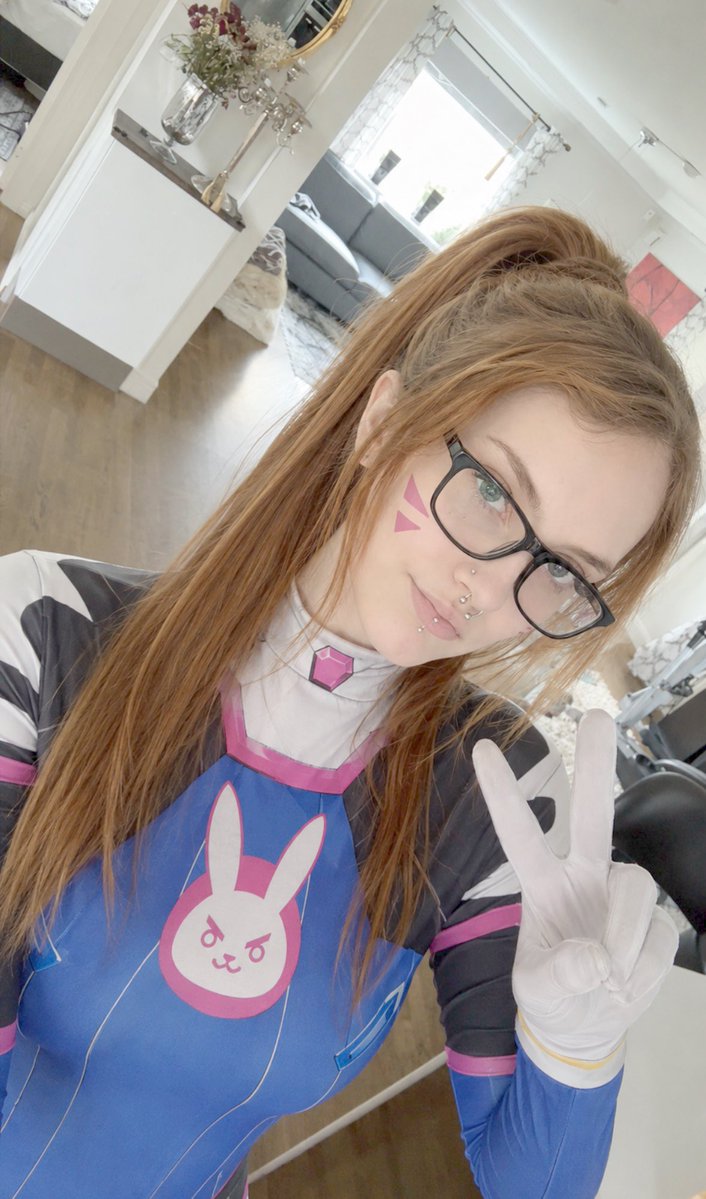 _kinore_'s tweet photo. cosplay alert ཐི ₍^.ˬˬ.^₎ ཋྀ

#egirl #egirltwt #cosplay #dva #overwatchcosplay https://t.co/N177FU7fAu
