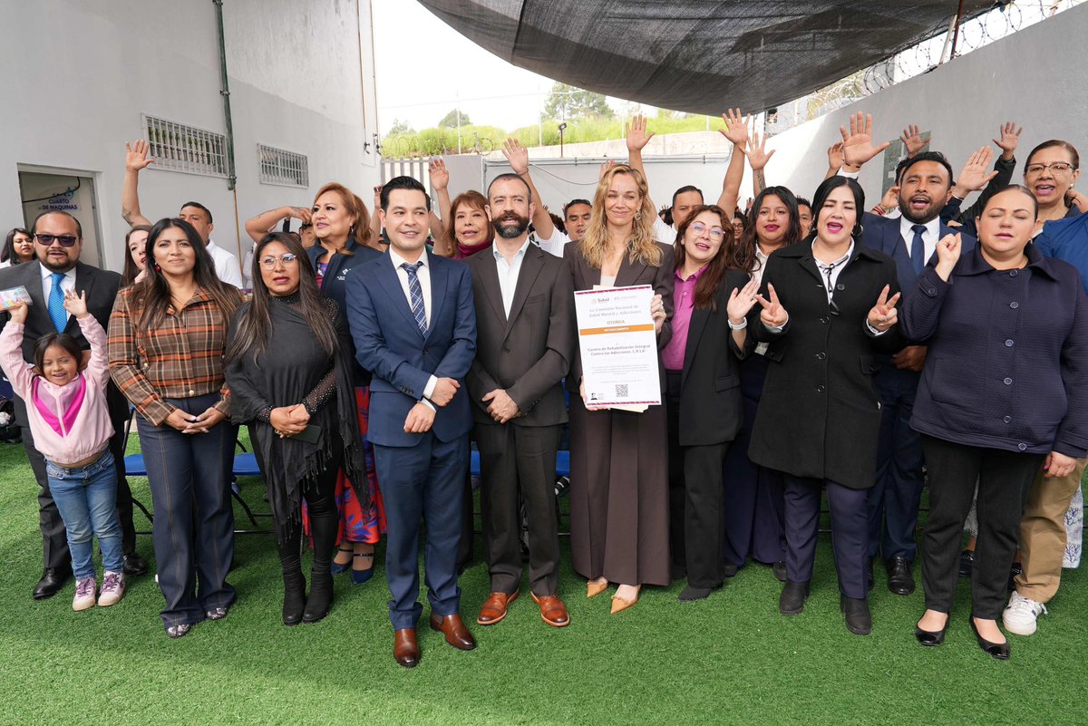 Atisbos1's tweet photo. @HuixquiGob Ratifica Certificación Nacional de sus Centros de Rehabilitación Contra las Adicciones -
@RominaCDV
 Atisbos https://t.co/FemcjJ5309 https://t.co/Ivgn1yelnA
