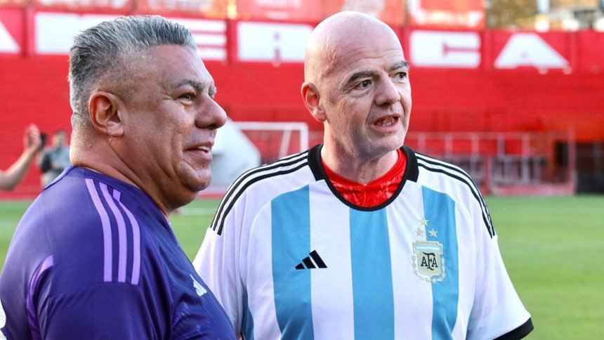 light_hearted7's tweet photo. @partidazocope Infantino ya esta preparando los depositos para eliminar a Francia.

Infantino esta robandole al futbol para que gane su consentido Infantino JR https://t.co/r4u1rsGedM