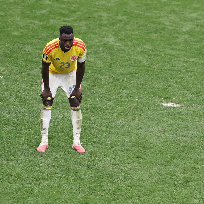 ColFootyReport's tweet photo. You 4 do not deserve this after the tournament you all have had 💔🇨🇴 https://t.co/AFBySPaohv