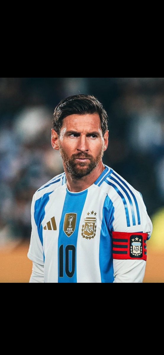 khlaf1411's tweet photo. مبروك لأفضل لاعب بالتاريخ لاتقولي مردونا ولا بيليه والصراحه أسعدني خروج الطعميات وخصوصاً المنفوخ صلاح
 #مصر_الارجنتين https://t.co/HkIEgEquPh