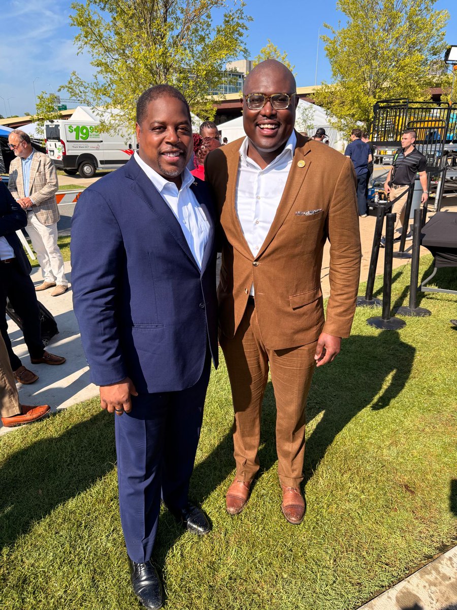 JonesForAR's tweet photo. Honored to attend today’s celebration of 30 Crossing Park; a transformational investment that will reconnect communities, create opportunity, and strengthen Little Rock for generations to come. Thank you to Mayor Frank Scott Jr. for your leadership in helping move this vision forward. #AR02