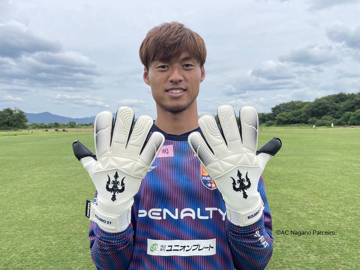 POSEIDON_GKG_'s tweet photo. 【契約選手情報】

　Welcome to  the POSEIDON Family !!!
　　　　🧤 KOJIRO NAKANO🧤

この度、POSEIDONは新たな取り組みとして
【徳島県出身JリーガーGK応援プロジェクト】をスタート！
 プロジェクトの一環として、
#AC長野パルセイロ 所属 GK #中野小次郎 選手とサポート契約を締結致しました！ https://t.co/OStAvc5prY
