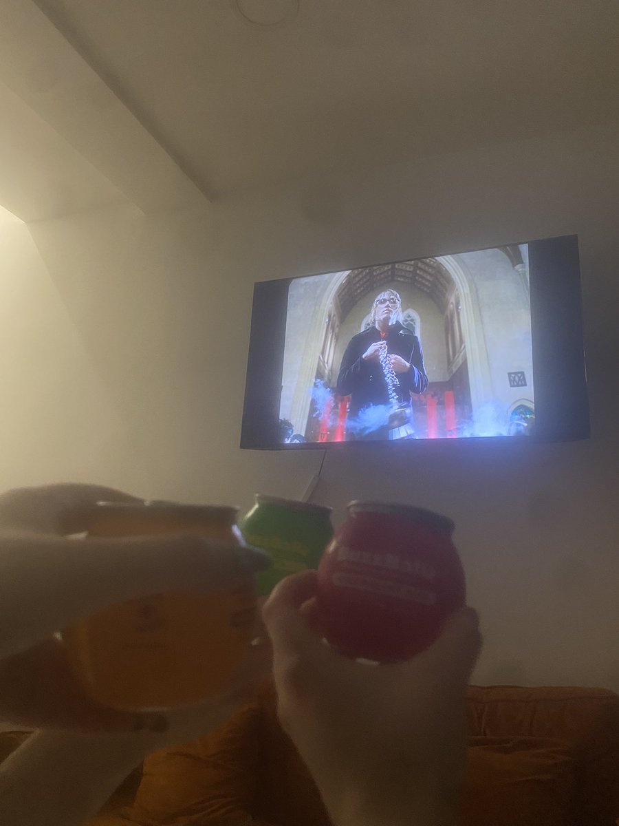 mikeyfangs's tweet photo. mcr prep @chainsawtoro https://t.co/17wYVu7oS1